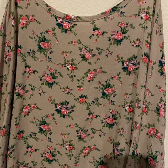 flower crop top tank top criss cross string back - Picture 2 of 5